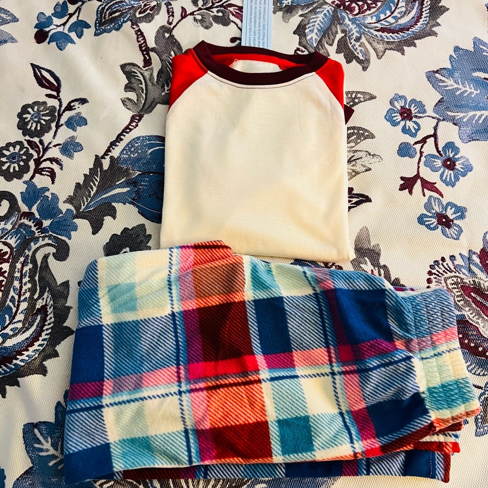 NWT-Boys Cat & Jack Pajama Set